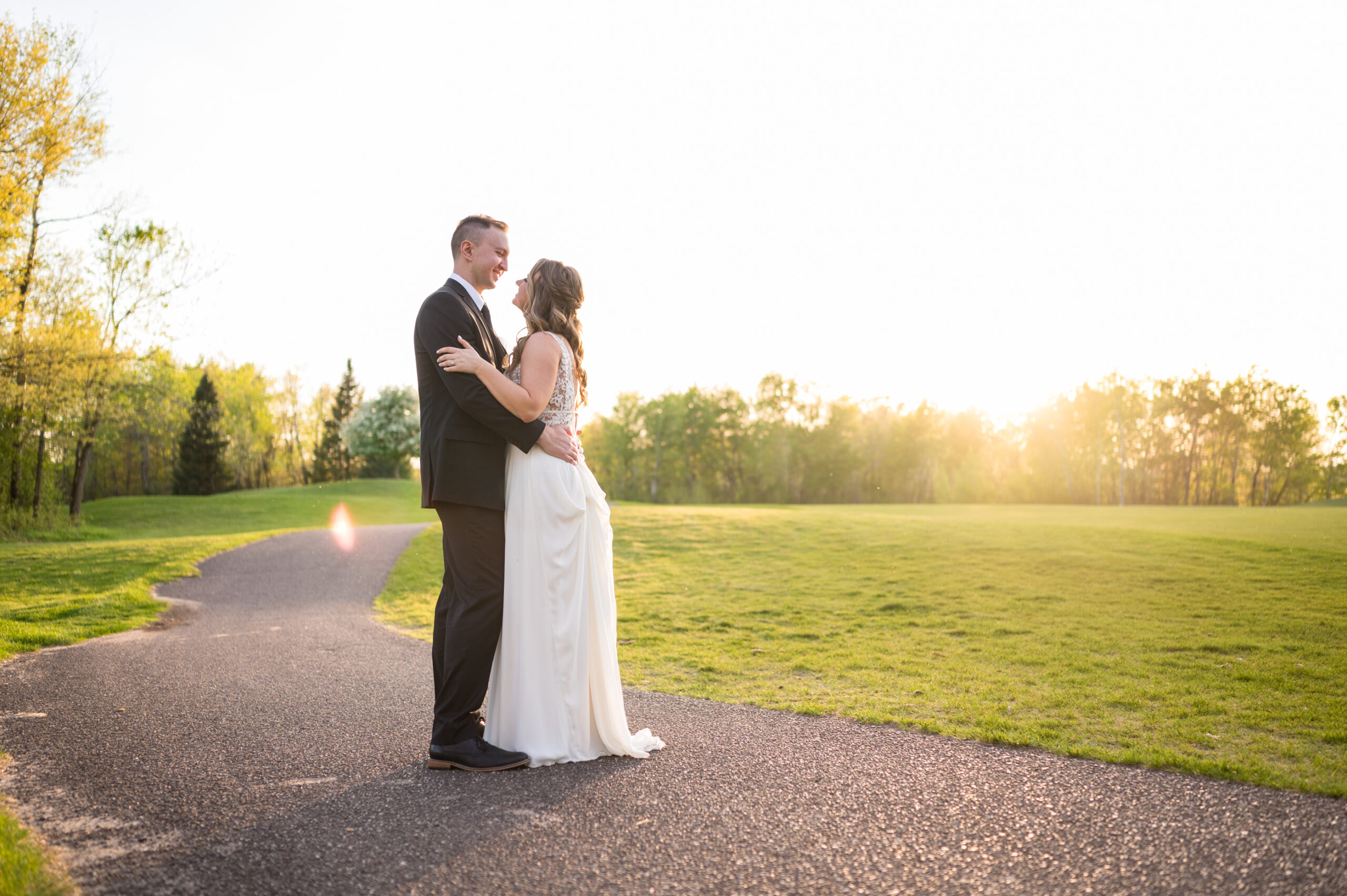 bride groom golf course wedding